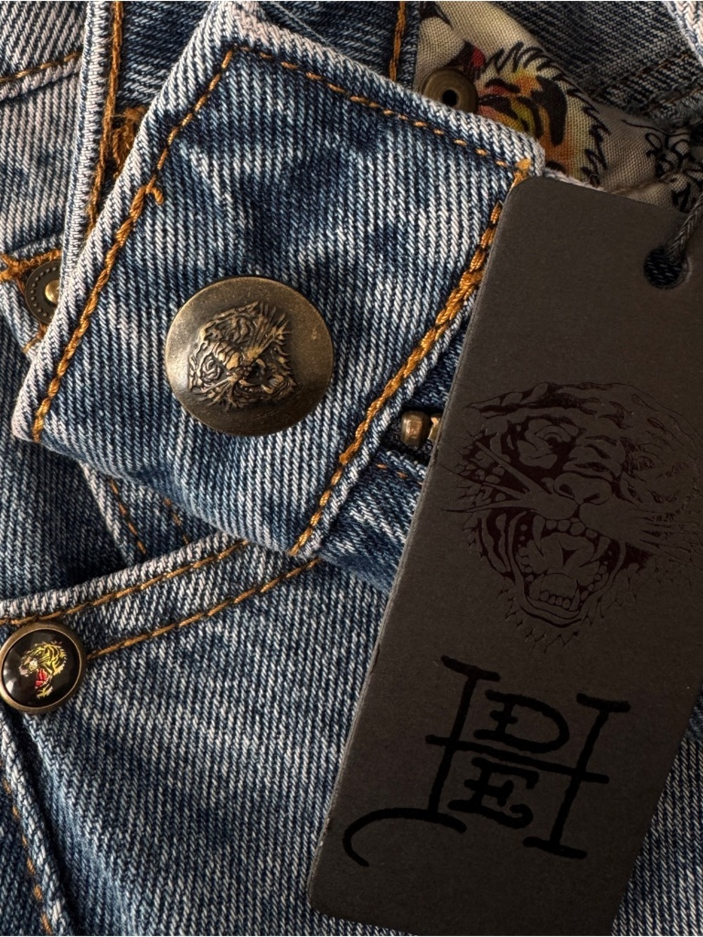 Ed Hardy Blue Denim Baggy Jeans.  NWT. Size 28 - Picture 11 of 11